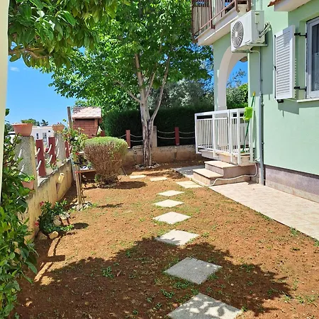 Apartment Vesna Vabriga *